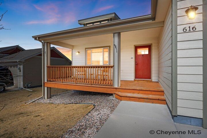 Property Photo:  616 Grape St  WY 82007 