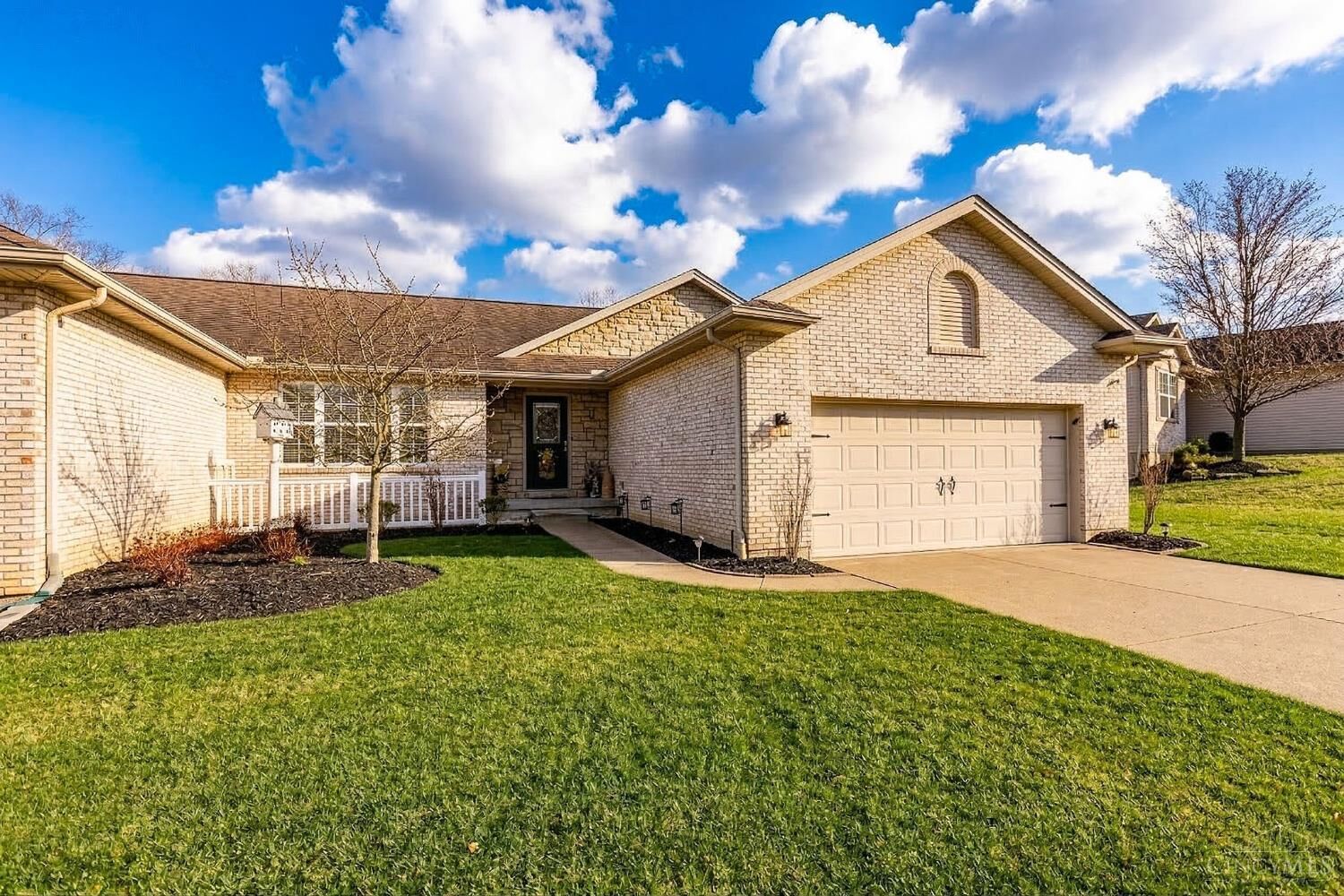Property Photo:  2344 Castle Pines Court  OH 45013 
