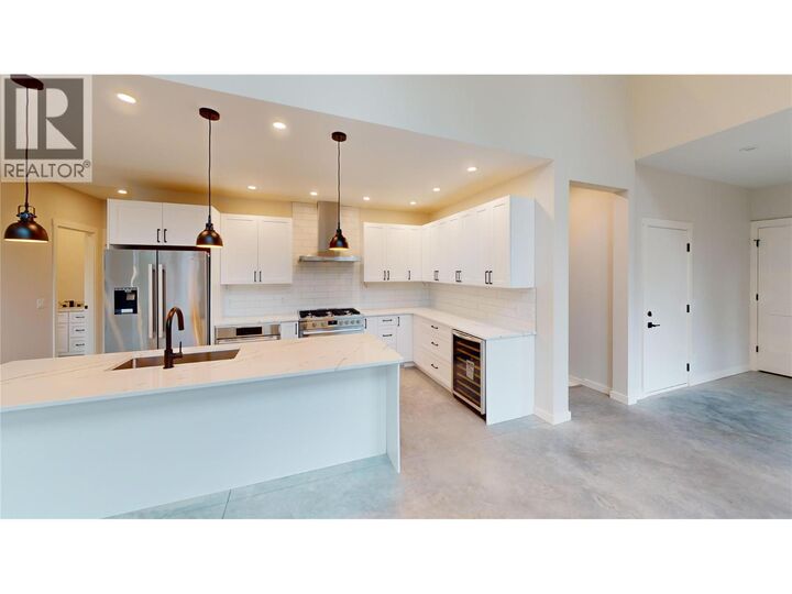 Property Photo: 2801 Harlow Road BC V1L 6L3