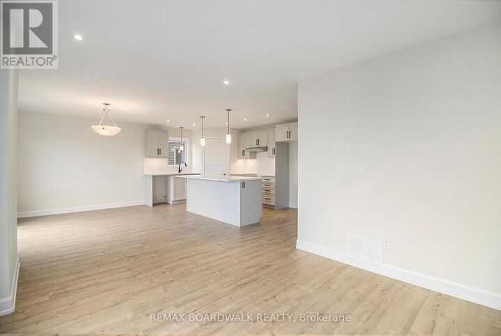Property Photo: 464 Falcon Lane ON K4R 1E5