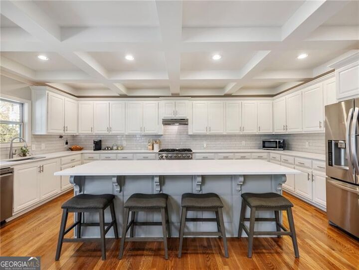 Property Photo:  3926 Thompson Lake Drive  GA 30519 