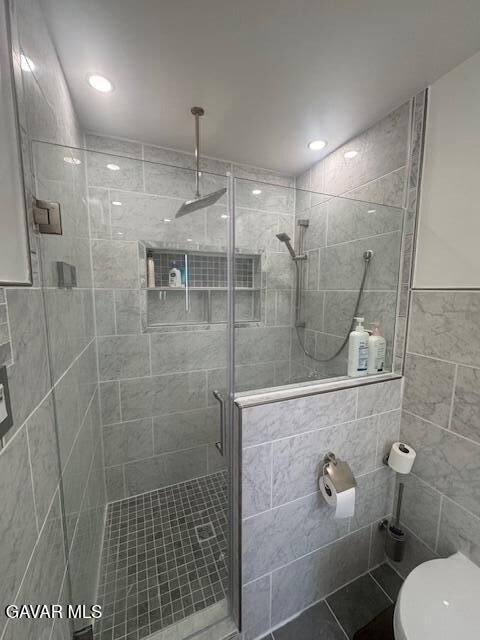 Property Photo:  44128 Fine Circle  CA 93536 