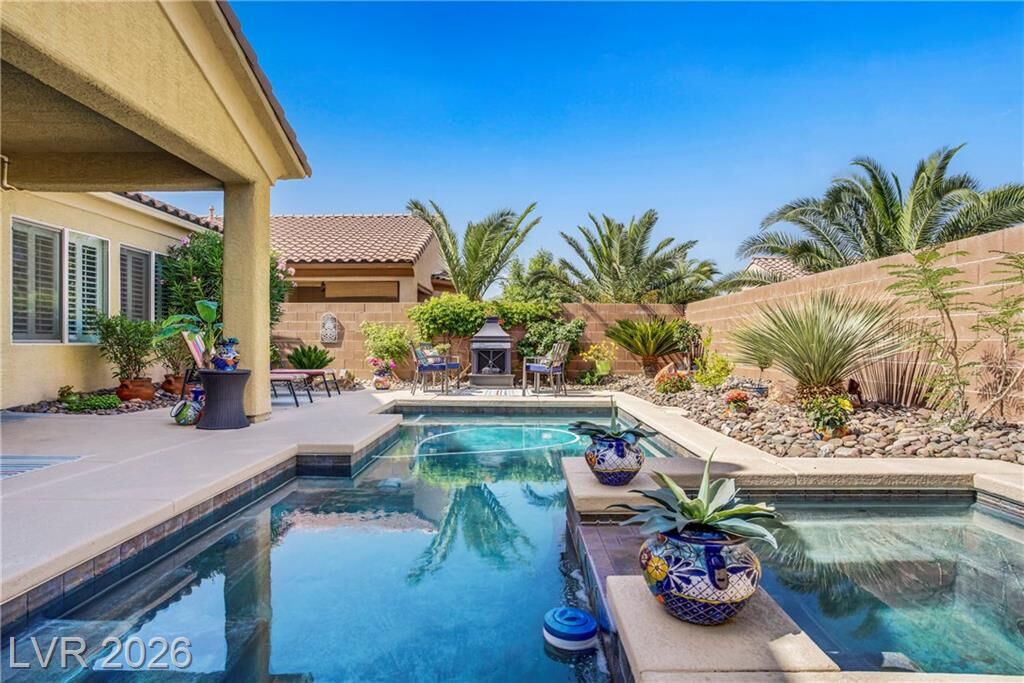 Property Photo: 6440 Bristlebird Street NV 89084