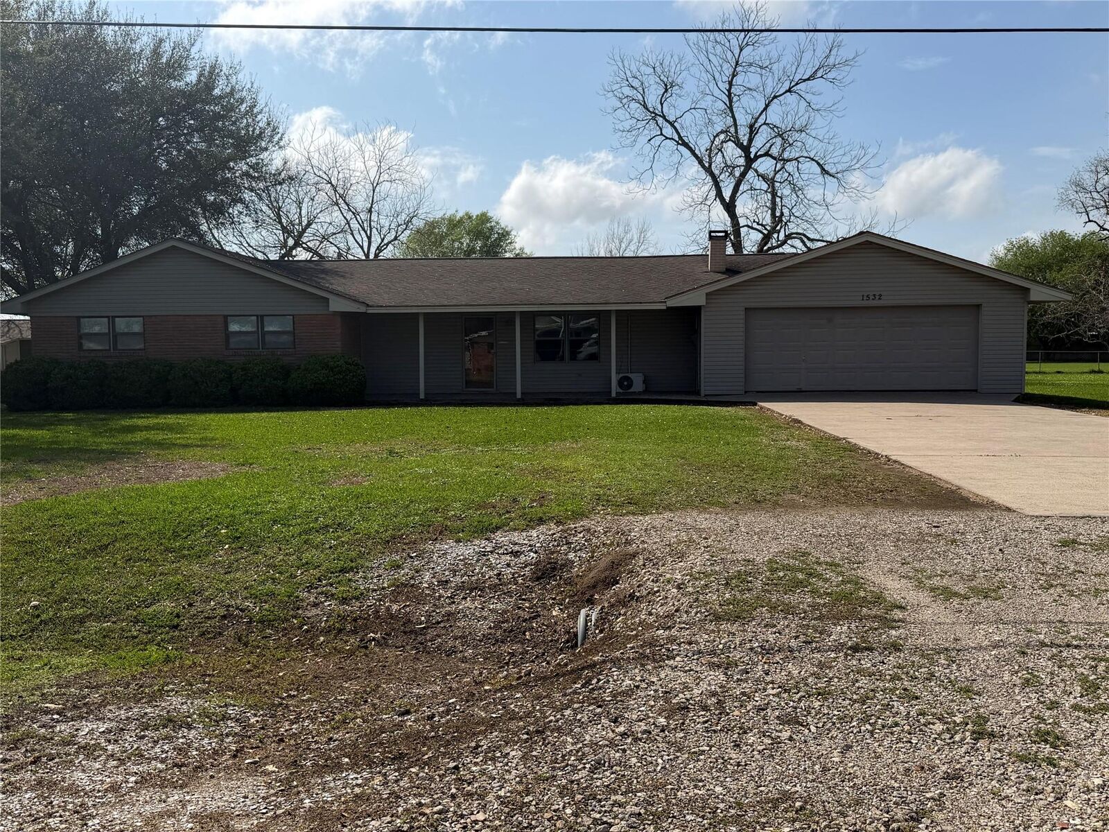 Property Photo:  1532 Sunny Acres  TX 77665 