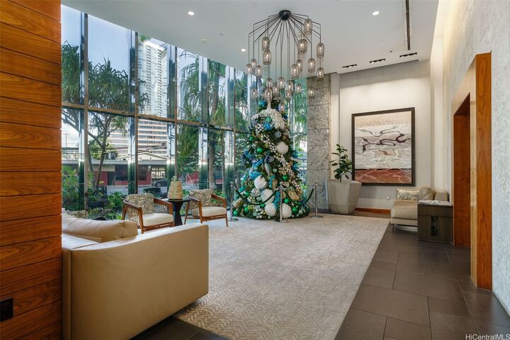 Property Photo:  1189 Waimanu Street 2805  HI 96814 