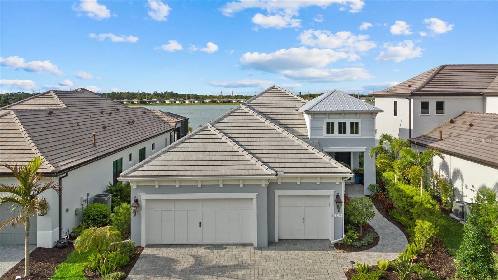 Property Photo:  6353 Isla Del Ray Avenue  FL 34240 