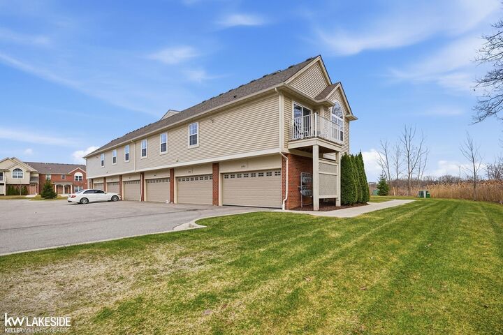 Property Photo:  21972 Aberdeen Drive  MI 48042 