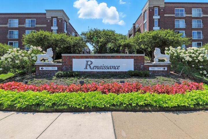 Property Photo:  7091 W Touhy Avenue 505  IL 60714 