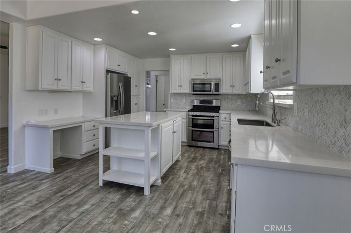 Property Photo:  2205 Oakcrest  CA 95453 