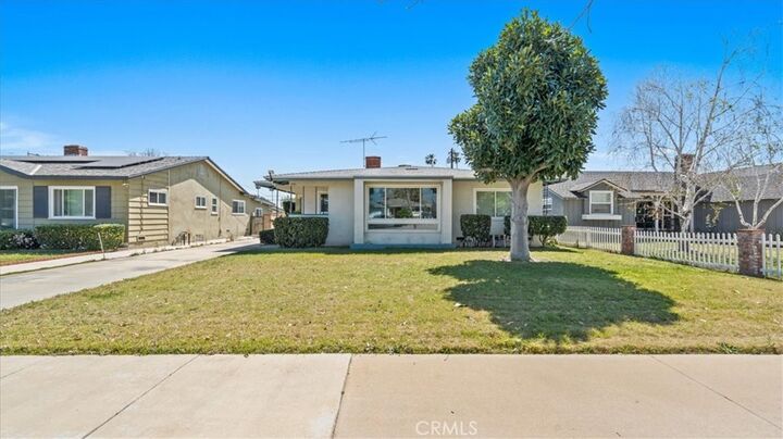 Property Photo:  941 W Yale Street  CA 91762 