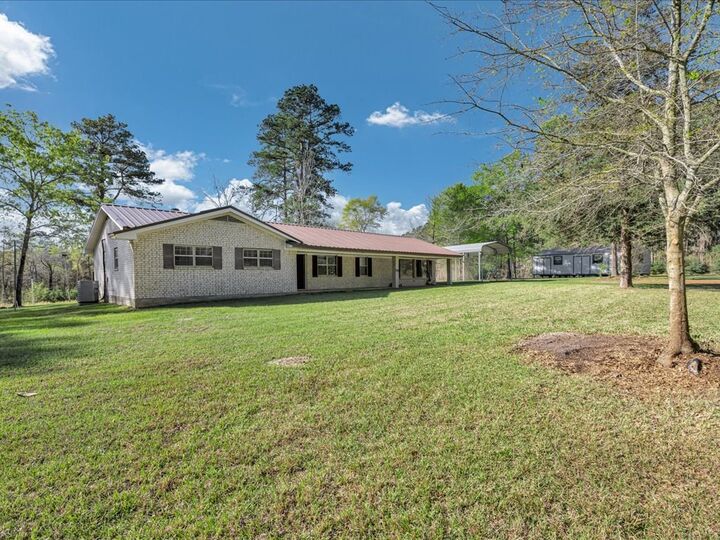 Property Photo:  19506 E State Highway 7  TX 75847 