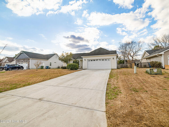 Property Photo:  302 Whirlaway Boulevard  NC 28460 