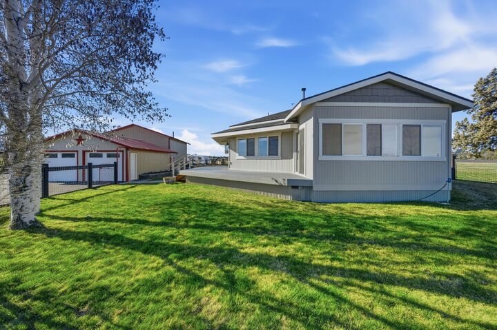 Property Photo:  4074 SW Reif Road  OR 97753 