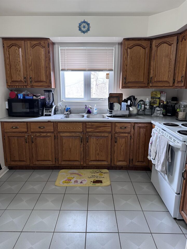 Property Photo:  617-619 Queen Street  PE C1A 2W8 