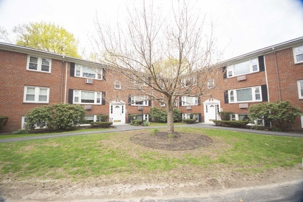 Property Photo:  462 Nahatan St C5  MA 02062 