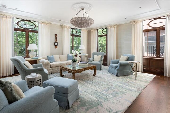 Property Photo: 250 Boylston St 2 MA 02116