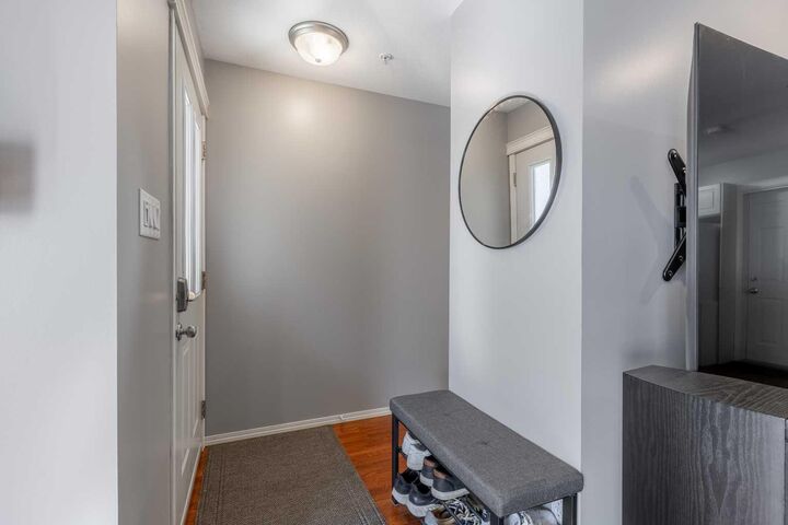 Property Photo: 635 6 Street S 5 AB T1J 2E4