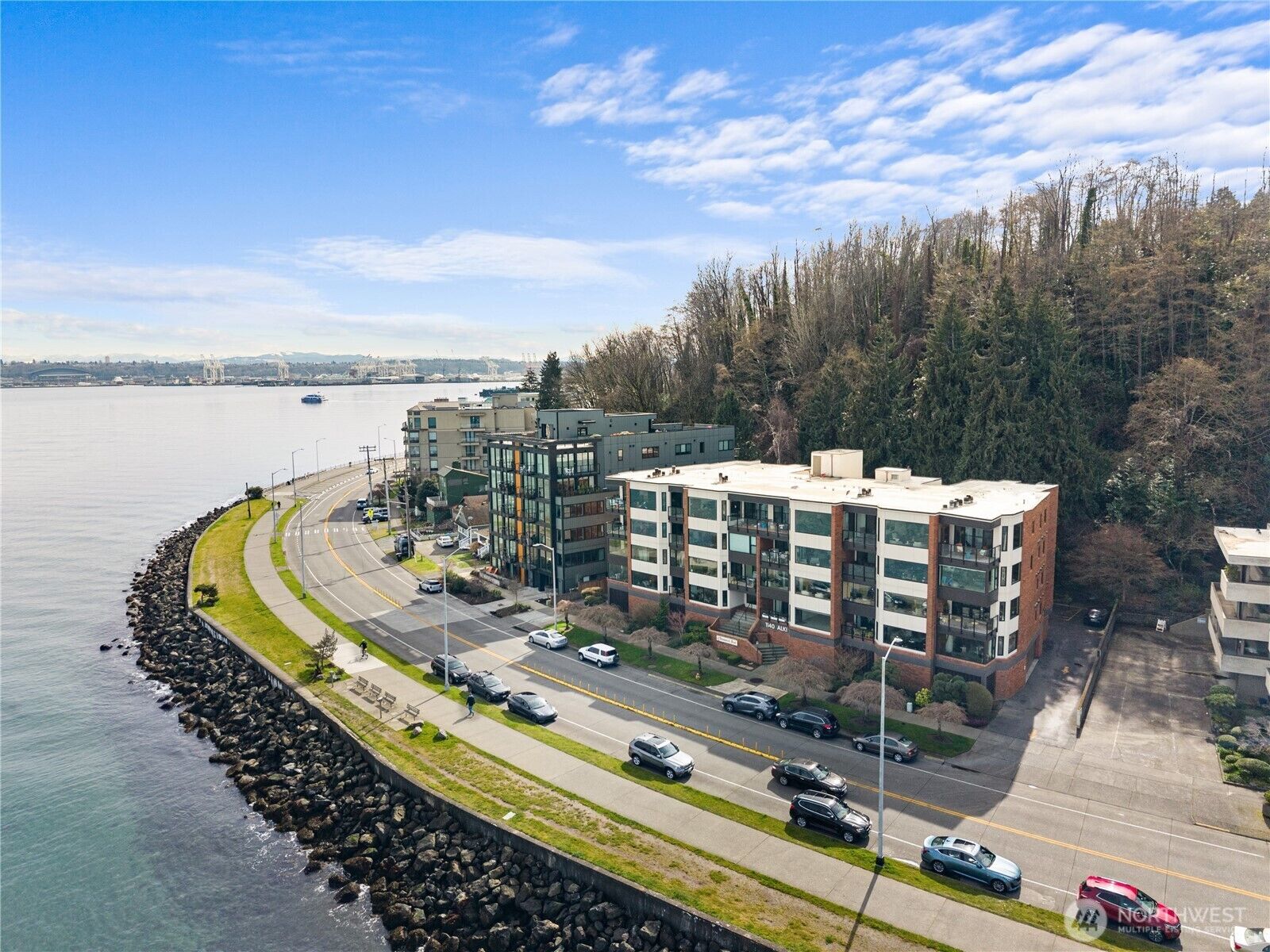 Property Photo:  1140  Alki Avenue SW 204  WA 98116 