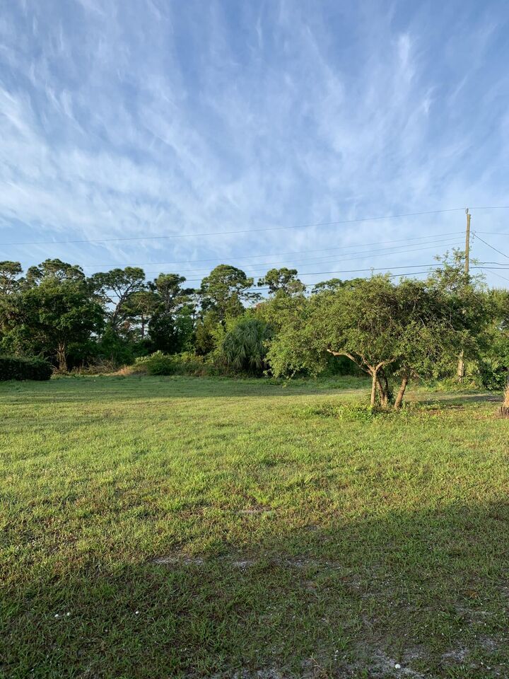 Property Photo:  8065 126th Street  FL 32958 