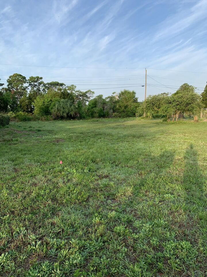 Property Photo: 8065 126th Street FL 32958