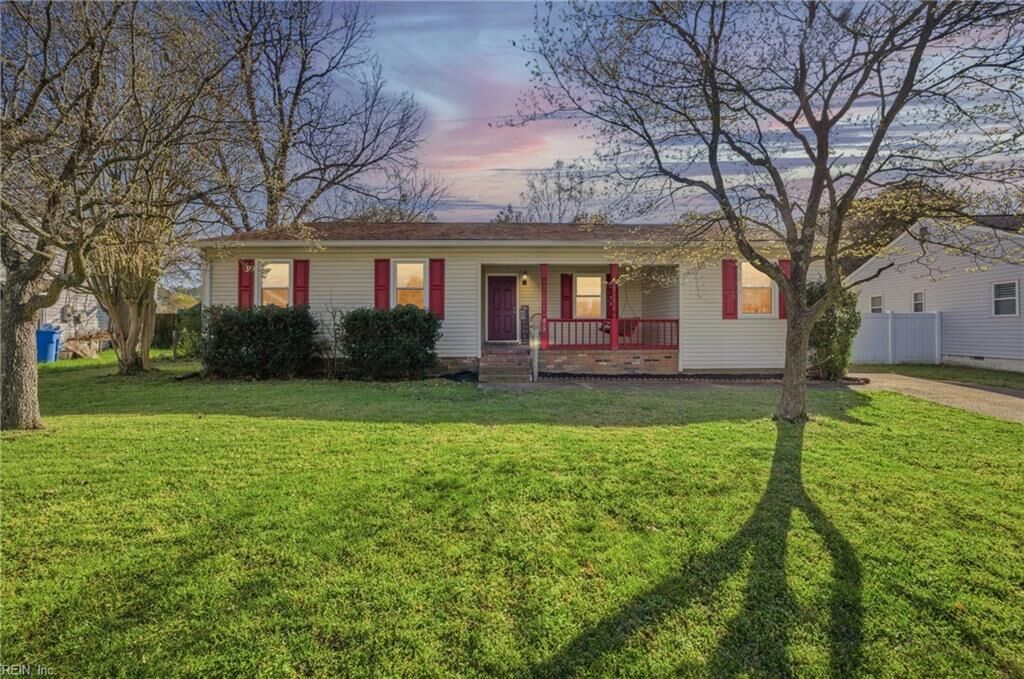 Property Photo: 813 Carolyn Dr VA 23320