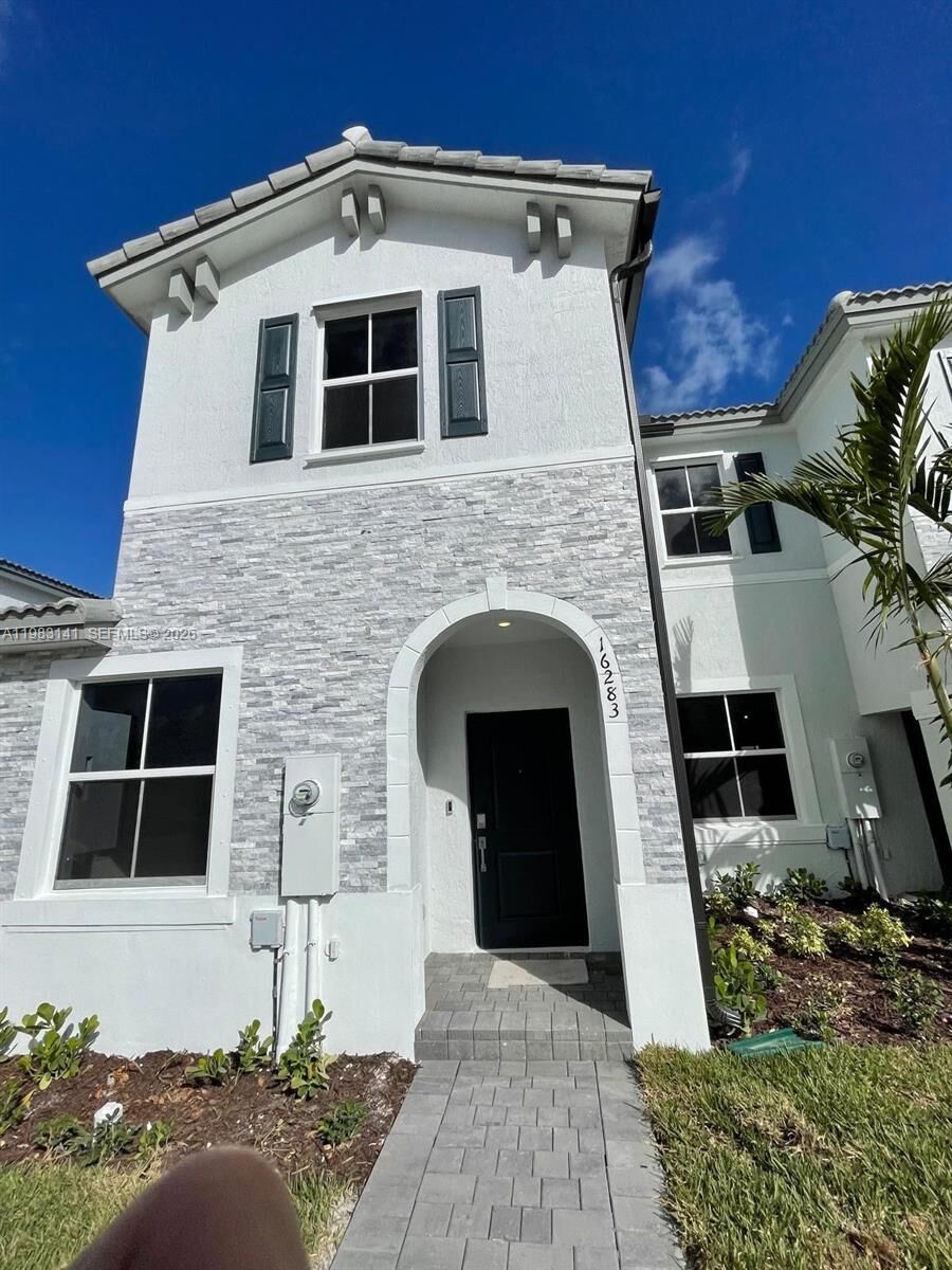 Property Photo:  16283 SW 292nd St  FL 33033 