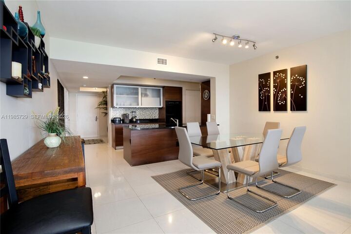 Property Photo:  1830 S Ocean Dr 3204  FL 33009 