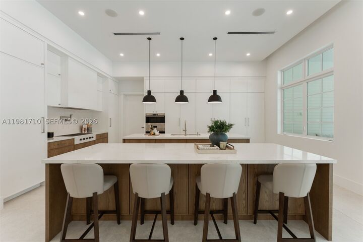 Property Photo:  14100 Old Cutler Rd  FL 33158 