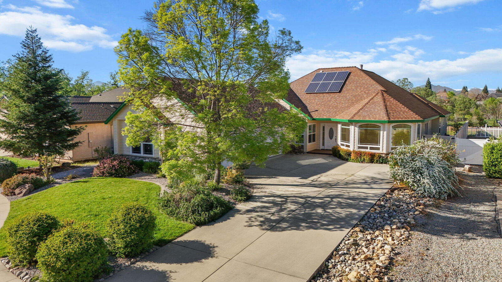 Property Photo: 2110 Cadjew Street CA 96003