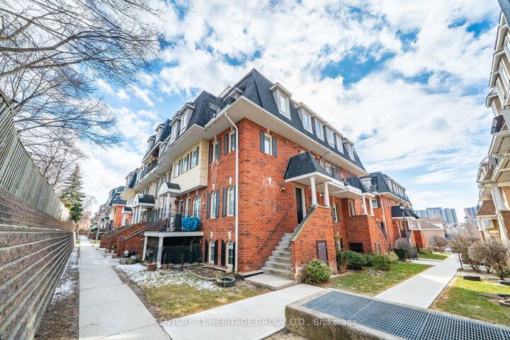 64 Sidney Belsey Crescent 301 — photo 1