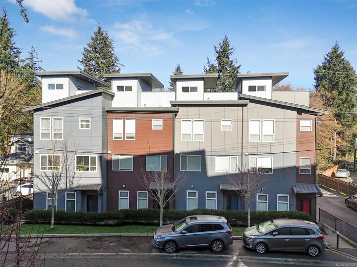 Property Photo: 694 Hoylake Ave #103 BC V9B 3P7