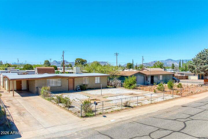 Property Photo:  211 Dragoon Street  AZ 85616 