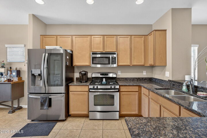 Property Photo:  40825 N Hemlock Street  AZ 85140 