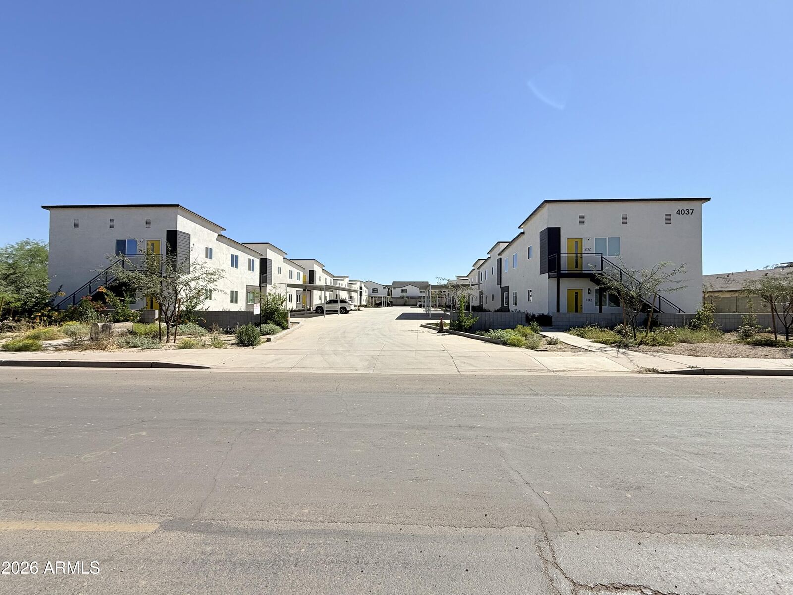 Property Photo: 4037 S 12th Street AZ 85040