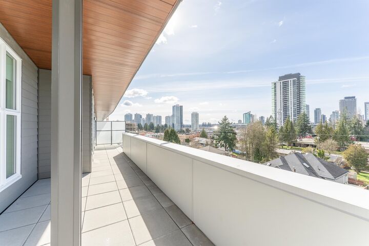 Property Photo: 10488 138A Street 608 BC V3T 0W4
