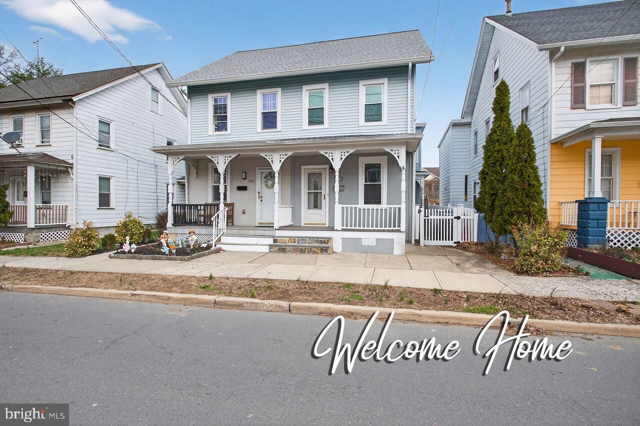 Property Photo:  123 Monmouth Street  NJ 08520 
