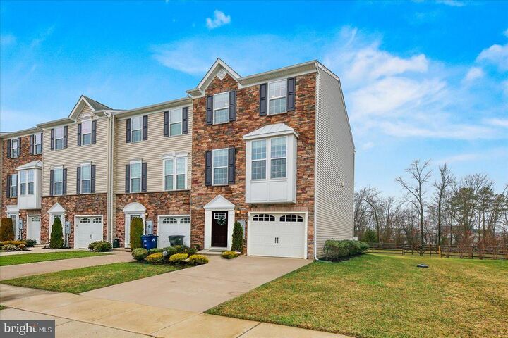 Property Photo:  56 Village Green Lane  NJ 08081 