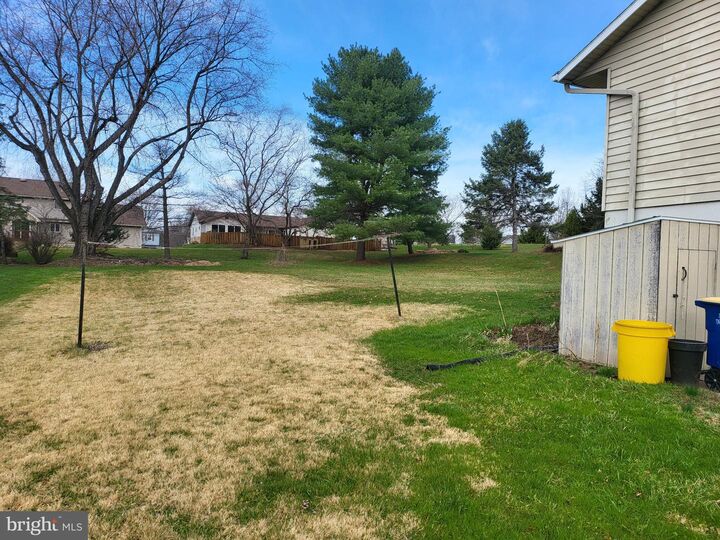 Property Photo:  707 Wyndamere Road  PA 17339 