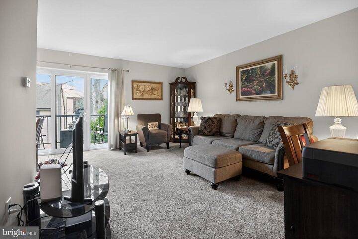 Property Photo: 302 Painters Crossing PA 19317