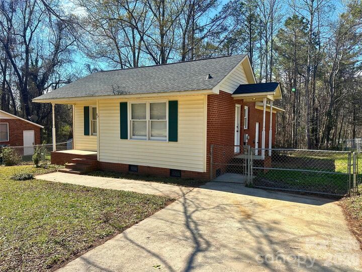 Property Photo:  7 Rosewood Lane  SC 29745 