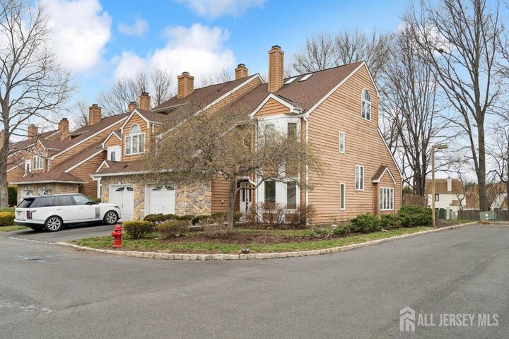 Property Photo:  118 Coppertree Court  NJ 08820 