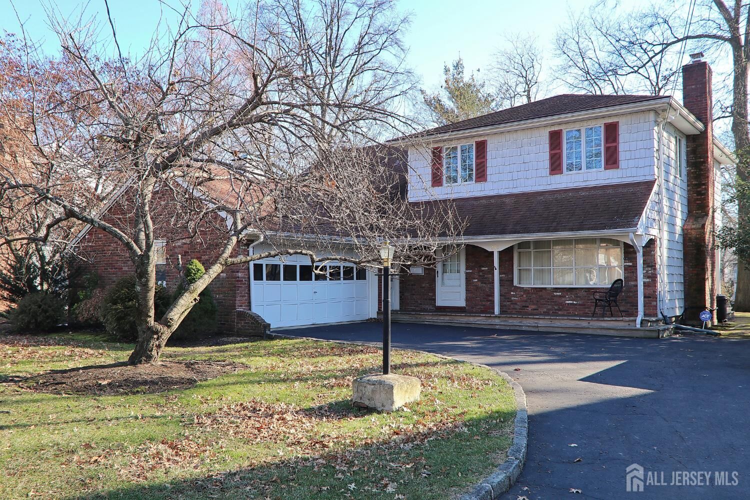 Property Photo:  240 Twin Oaks Terrace  NJ 07090 