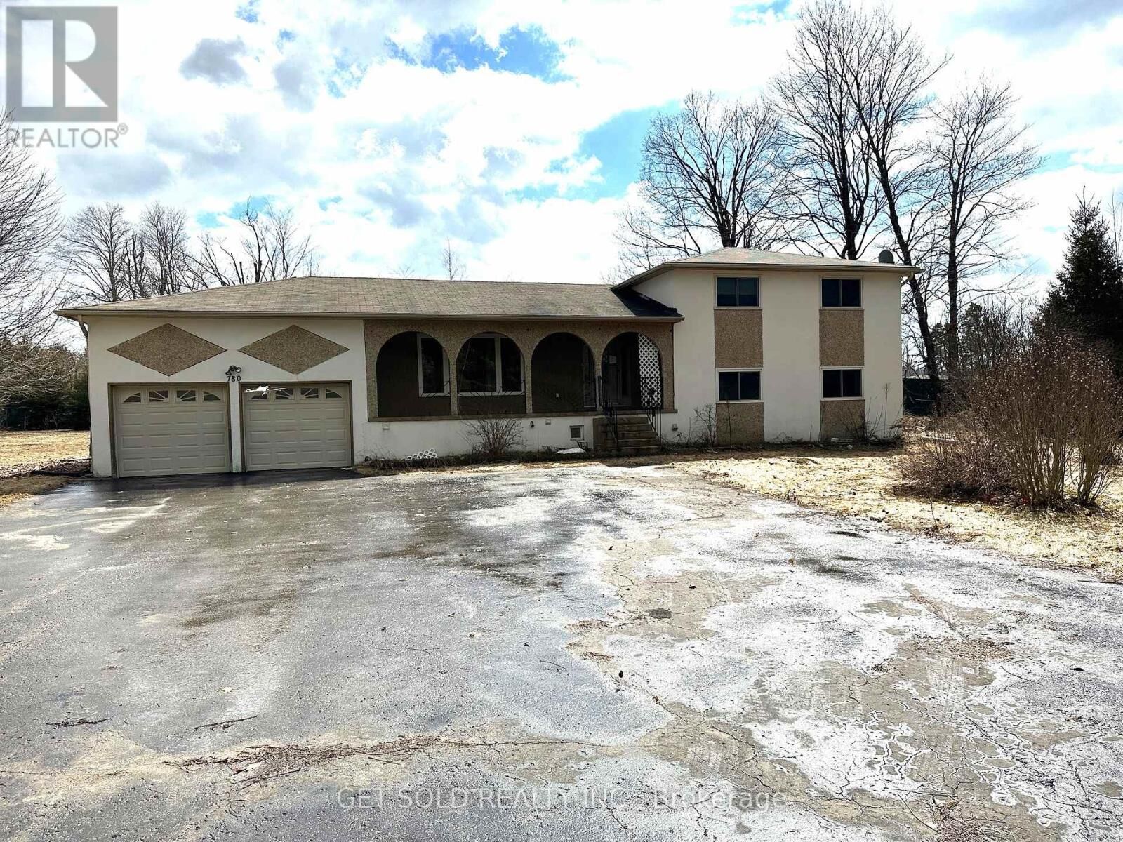 Property Photo:  780 Essa Road East  ON L4N 9E9 
