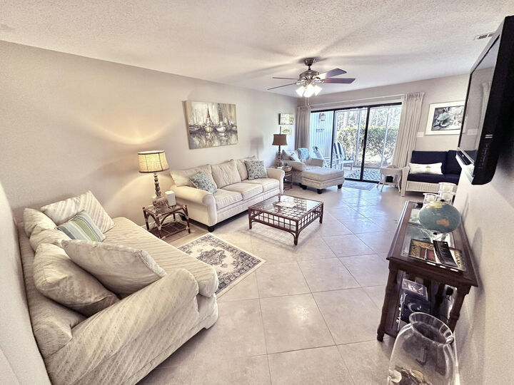 Property Photo: 534 Augusta Place # 11402 FL 32550