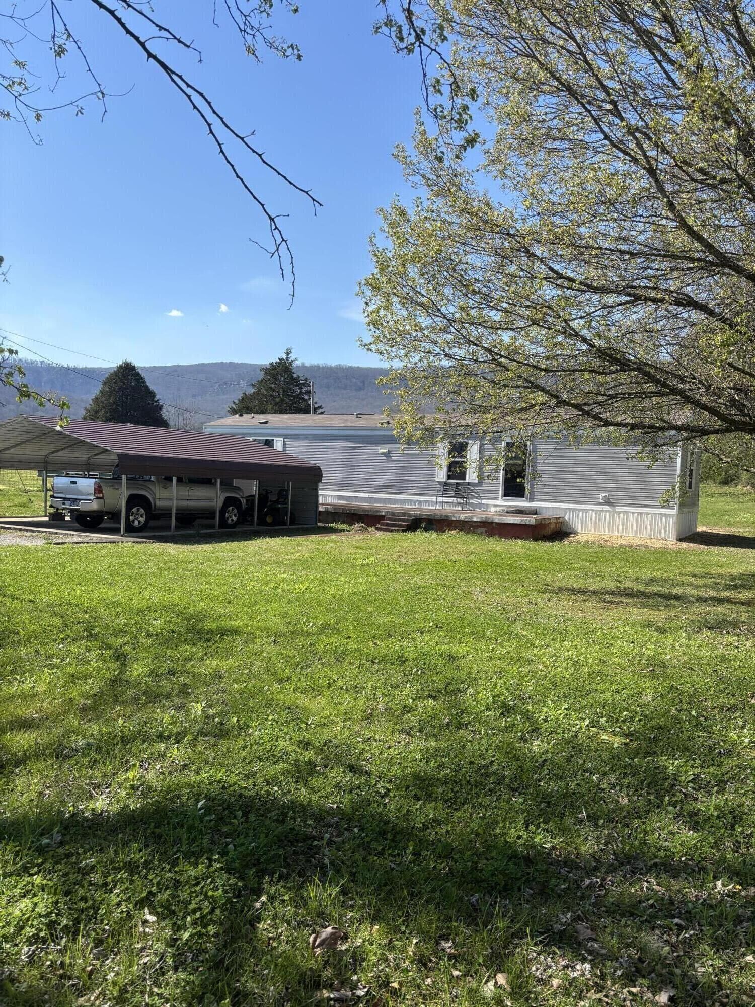 Property Photo:  10761 Old State Highway 28  TN 37367 