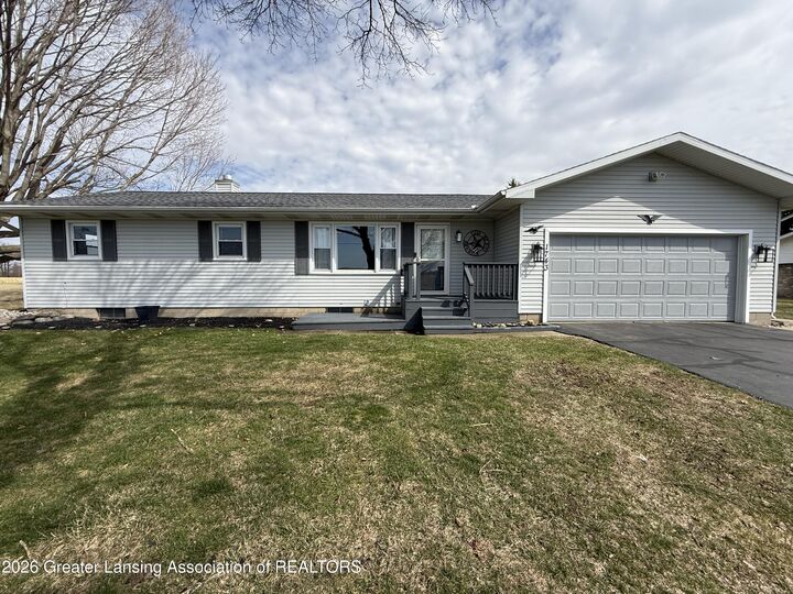 Property Photo: 1743 Brookfield Road MI 48813