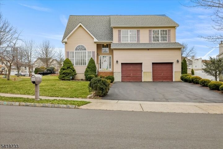 Property Photo:  34 Gate Ln  NJ 08857 