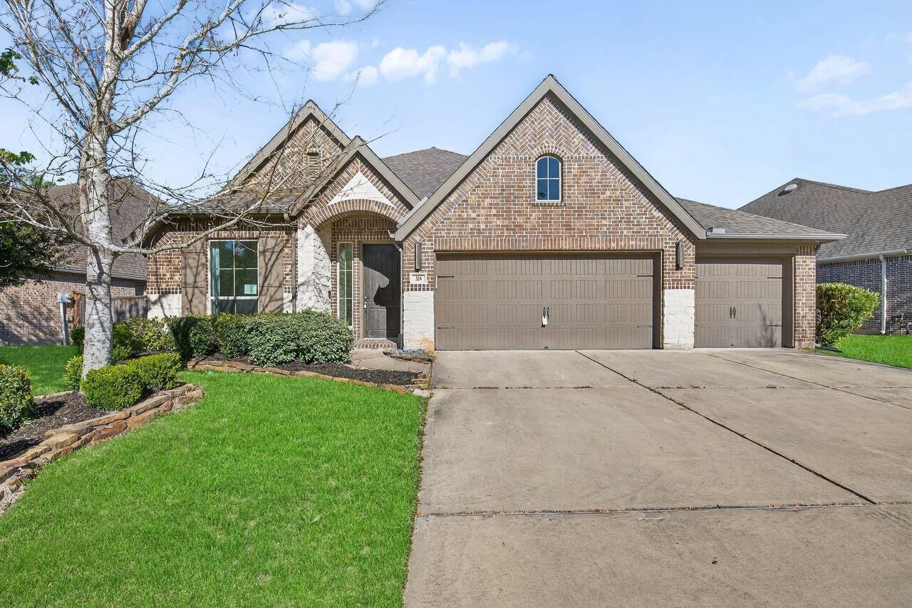 Property Photo:  328 Red Petal Court  TX 77304 