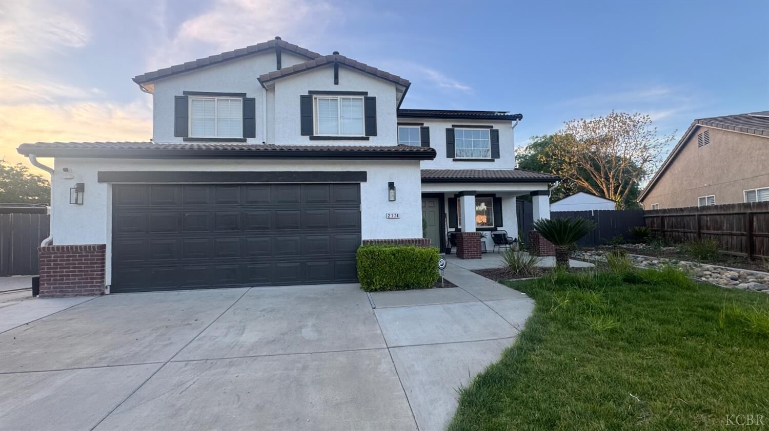 Property Photo:  2174 W Picadilly Lane  CA 93230 