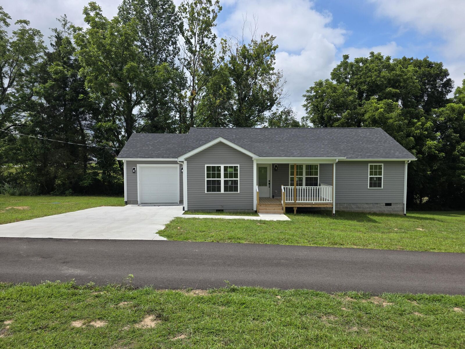 Property Photo:  315 Hawk Creek Road  KY 40741 